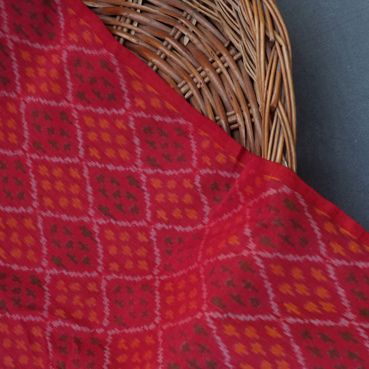 Handwoven Red Silk cotton Ikat Fabric - 16T001268DSC