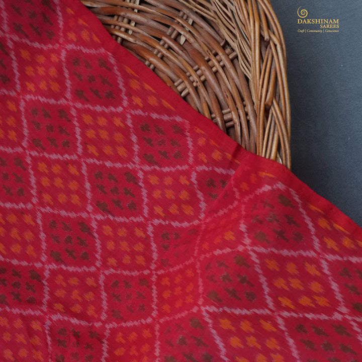 Handwoven Red Silk cotton Ikat Fabric - 16T001268DSC