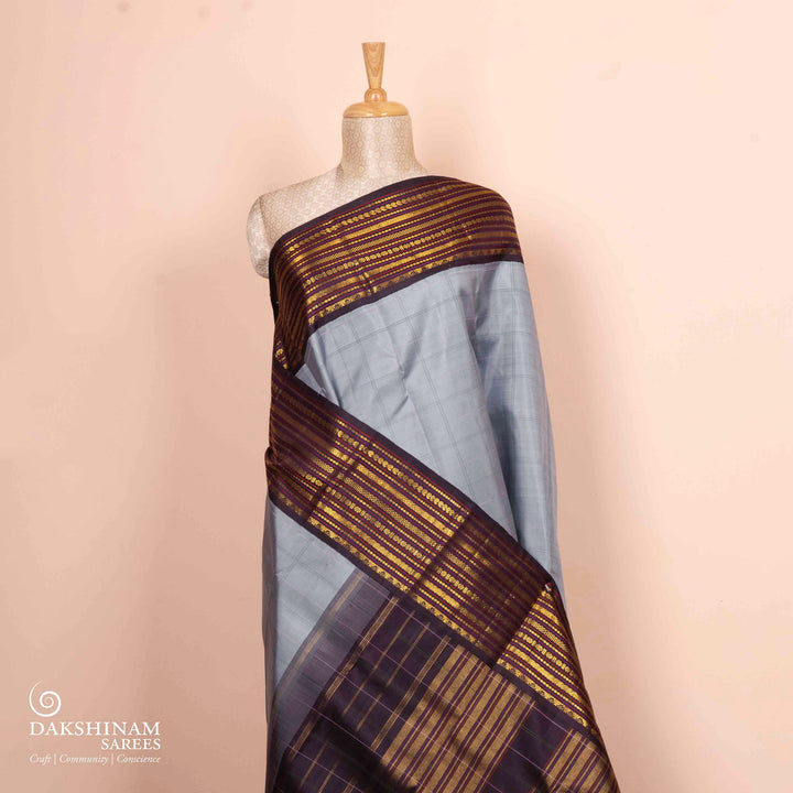 Pleats/body of Handwoven kanjivaram silk saree
