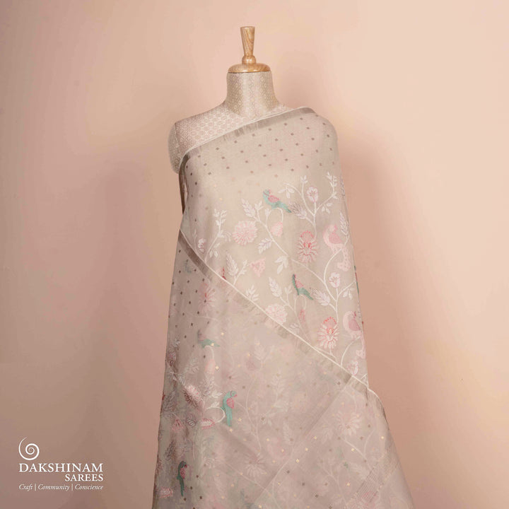 Pleats/body of Handwoven white matka organza Saree