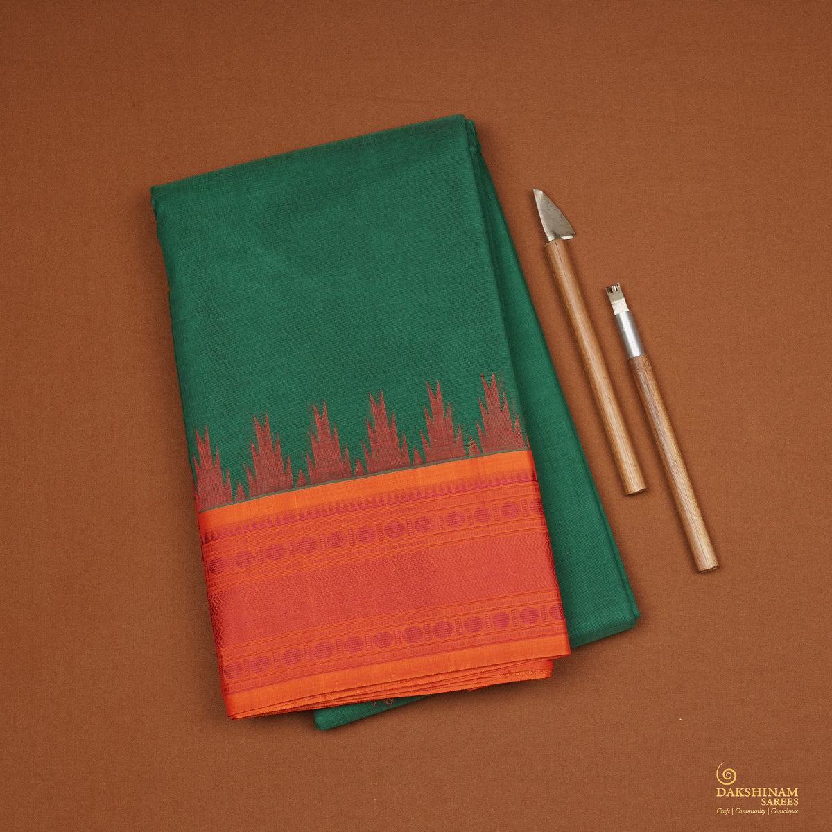 Kanchipuram Silk Cotton Saree : Blue x Olive main image 0