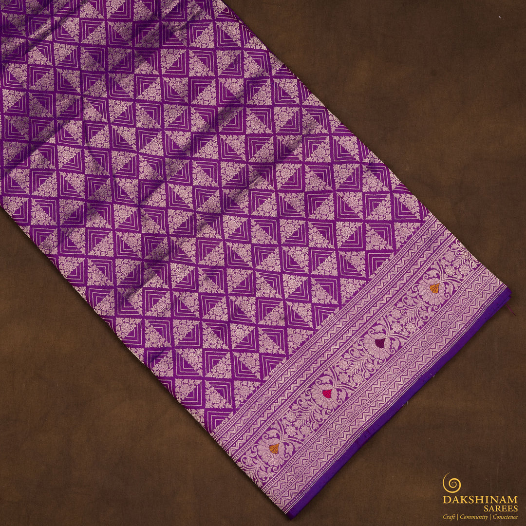 Handwoven Purple Banarasi Silk Saree - 2593T011974DSC