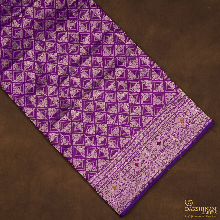 Handwoven Purple Banarasi Silk Saree - 2593T011974DSC