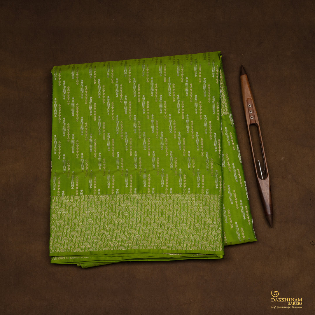 Handwoven Green Upadda Soft Silk Saree - 2697T012975DSC