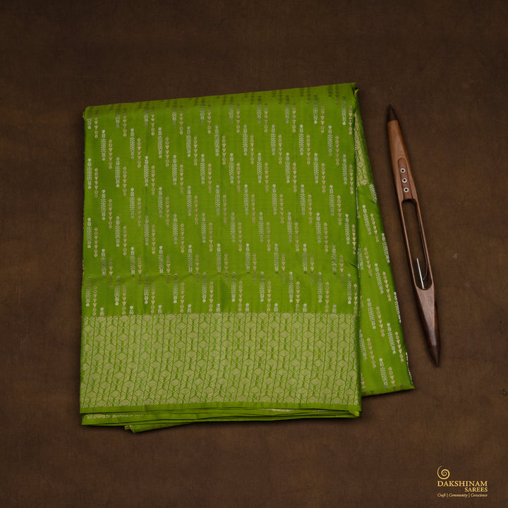 Handwoven Green Upadda Soft Silk Saree - 2697T012975DSC