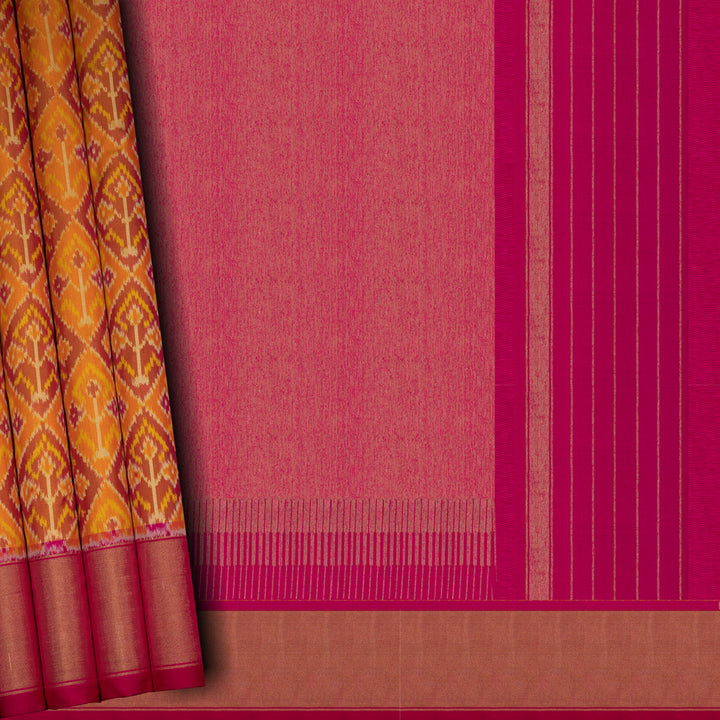 Pleats/body of Handwoven Pochampally Ikat silk Saree 