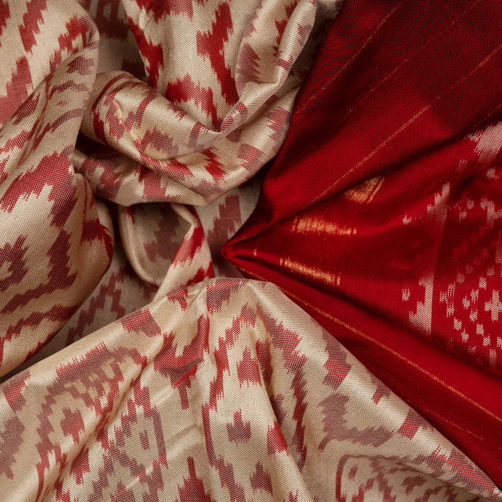 Handwoven Cream Pochampally Ikat silk Saree - 2736T013234DSC