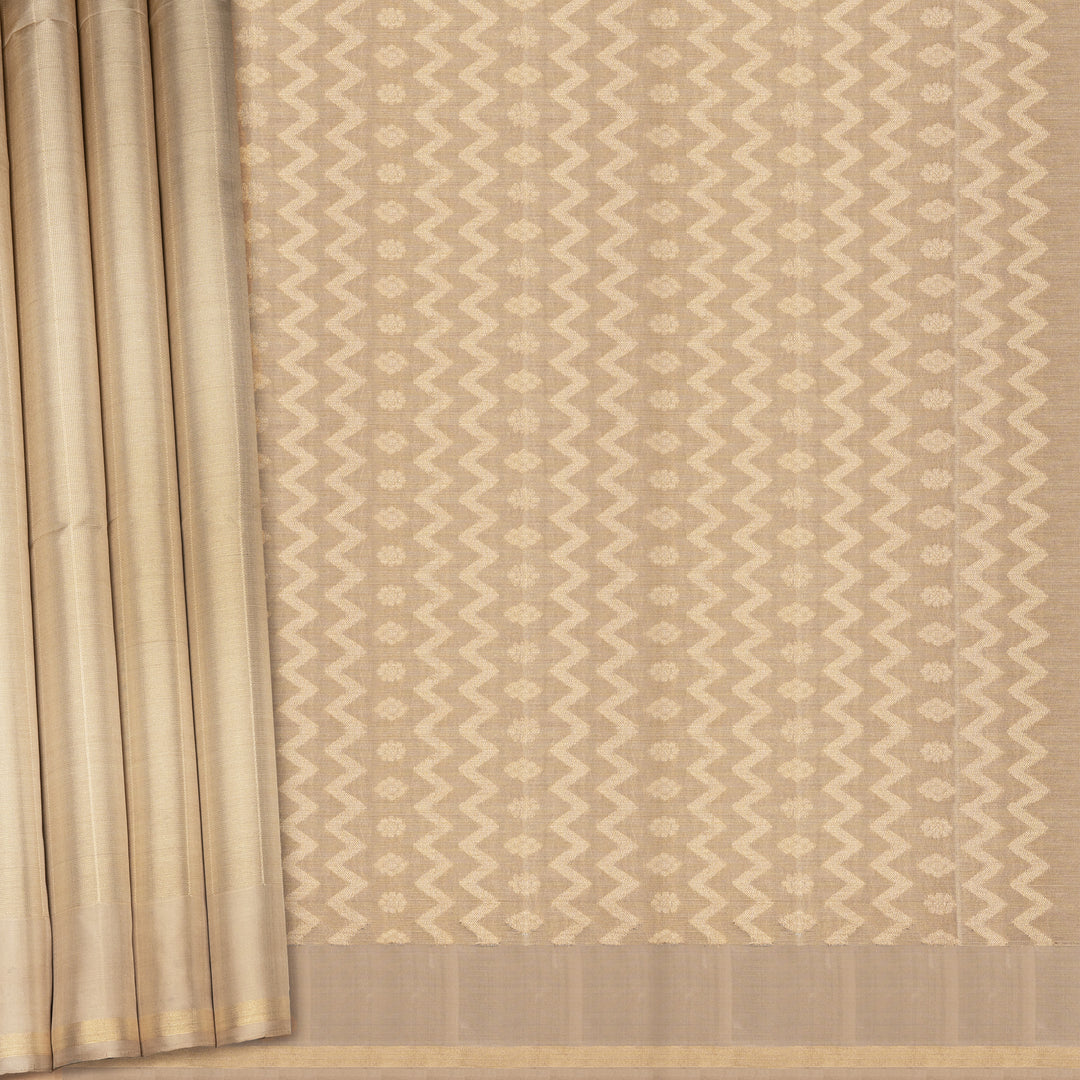 Pleats/body of Handwoven Soft Silk Saree 