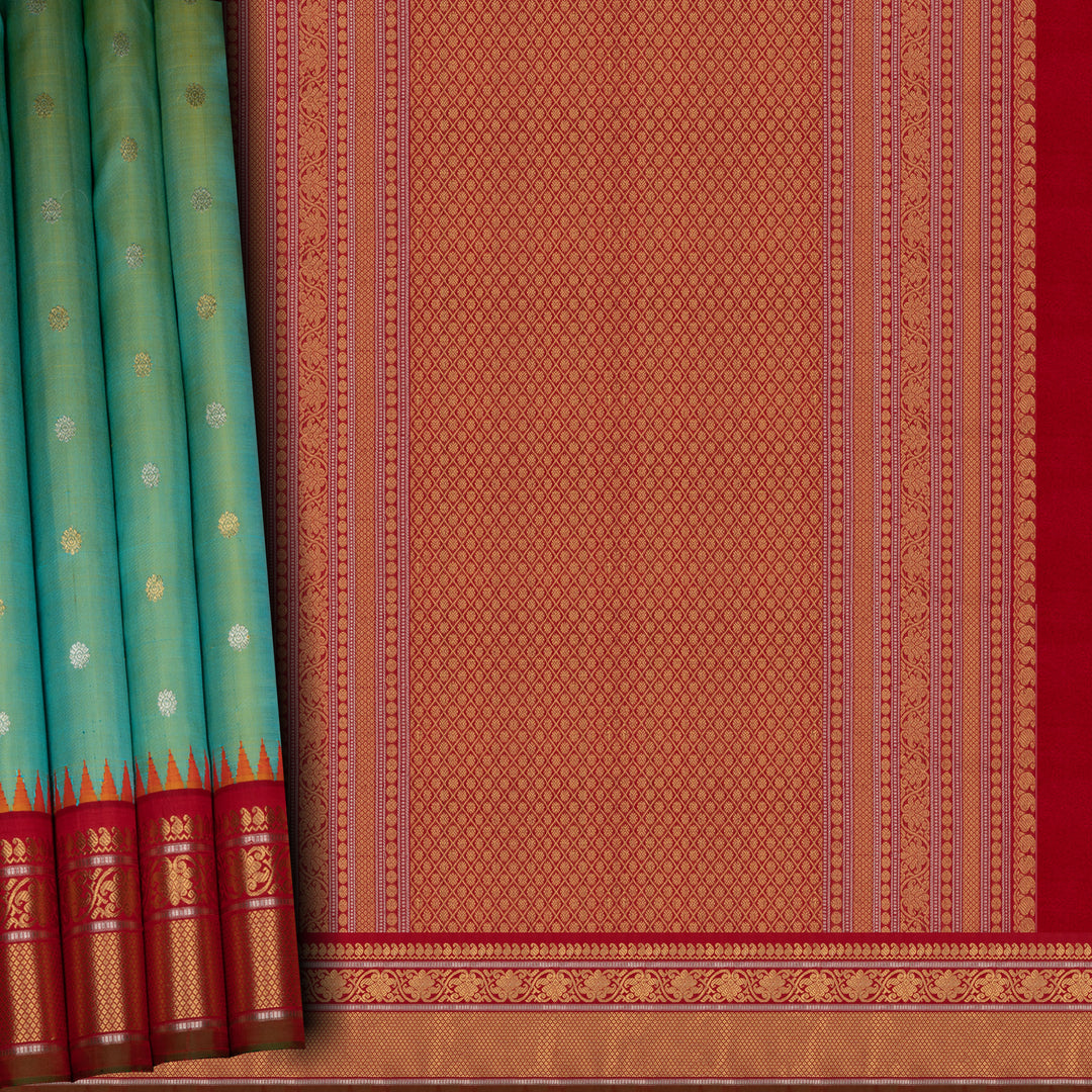 pleats/body of handwoven gadwal silk saree 