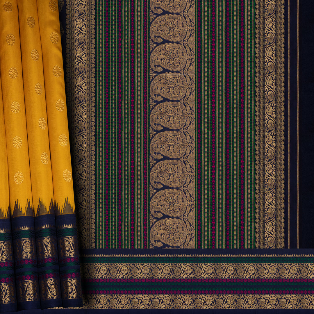 Pleats/body of Handwoven Gadwal Silk Saree 