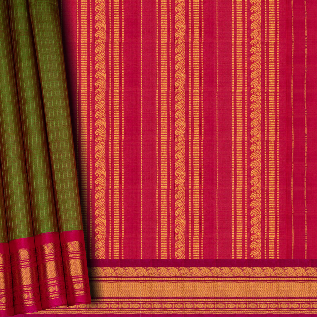 Pleats/body of Handwoven Gadwal Silk Cotton Saree