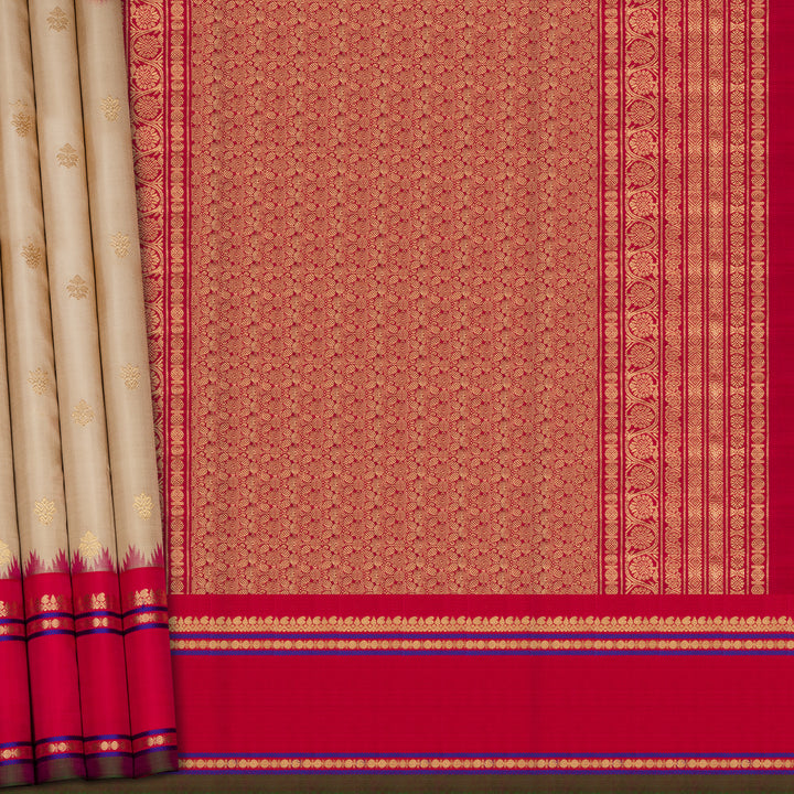 Pleats/body of Handwoven  Gadwal Silk Saree 