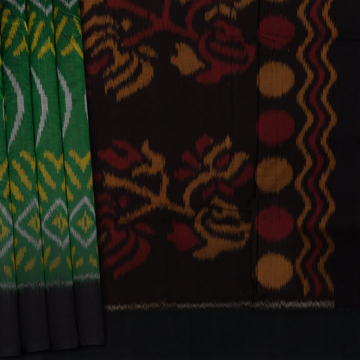 Pleats/body of Handwoven Ikat Cotton Saree