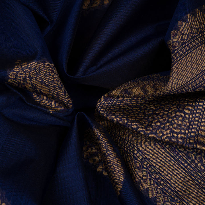 Closeup of Handwoven South Cotton Saree