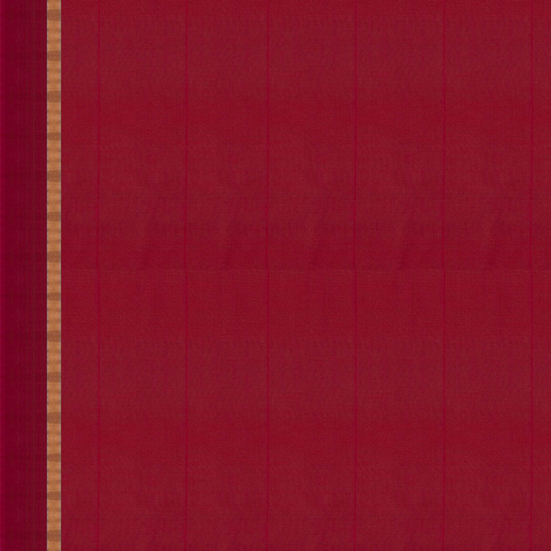 Blouse closeup view of a Lightweight rust orange silk cotton saree with pink gold-silver zari border.
