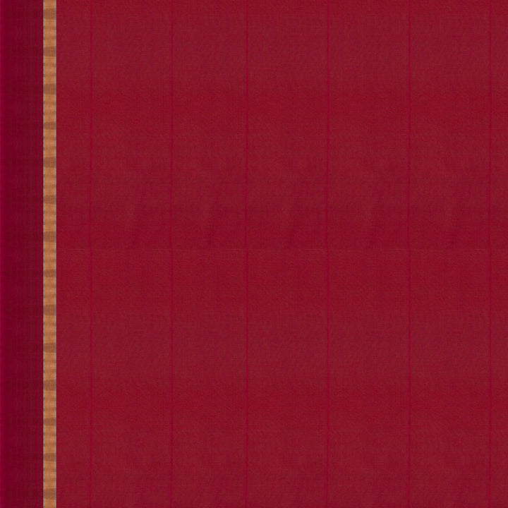 Blouse closeup view of a Lightweight rust orange silk cotton saree with pink gold-silver zari border.