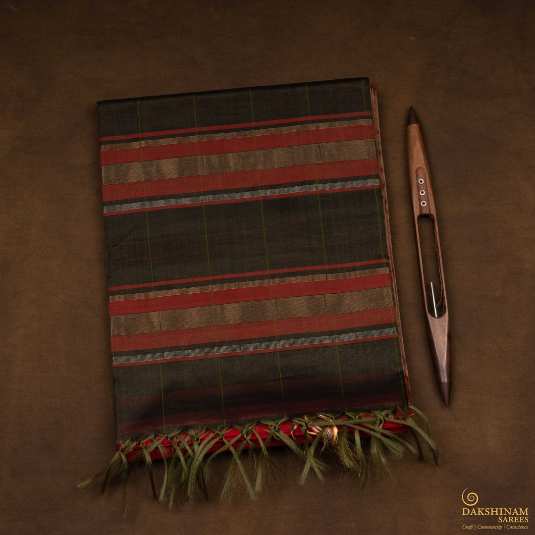 Folded  Handwoven  Silk Cotton Saree