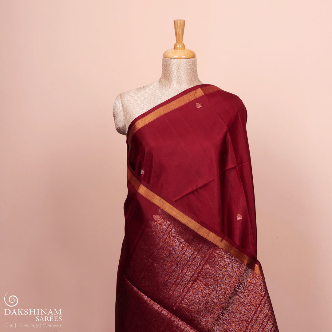 Pleats/body of Handwoven Maroon Soft silk Saree 