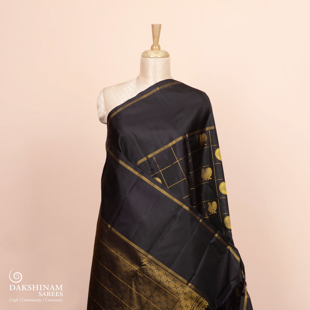Pleats/body of Handwoven Black Kanjivaram silk Saree
