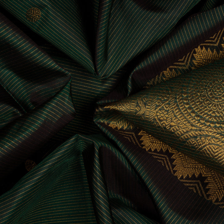 Closeup of Handwoven Green with maroon Kanjivaram silk Saree