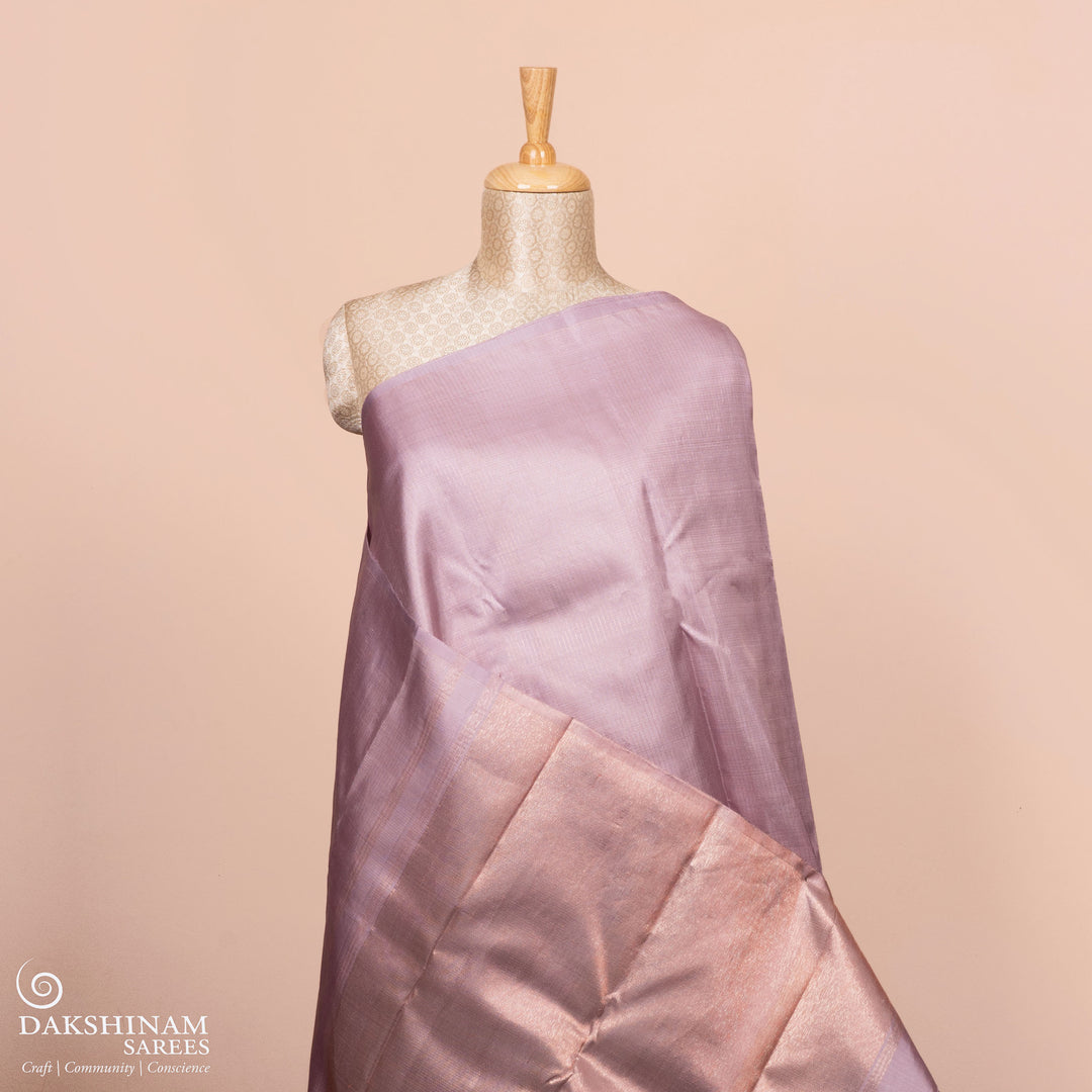 Pleats/body of Handwoven Lavendar borderless Kanjivaram silk Saree