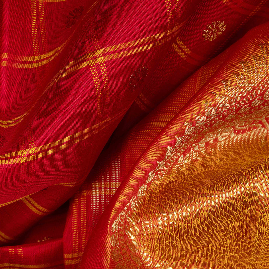 Closeup of Handwoven Kanjivaram silk Saree