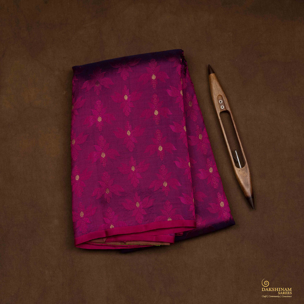 Folded  Handwoven  Borderless Kanjivaram silk Saree
