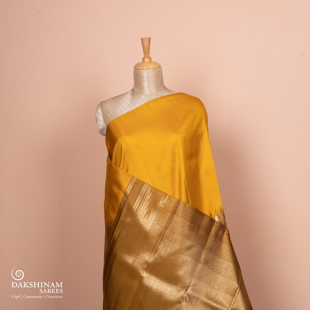 Pleats/body of Handwoven Kanjivaram silk Saree