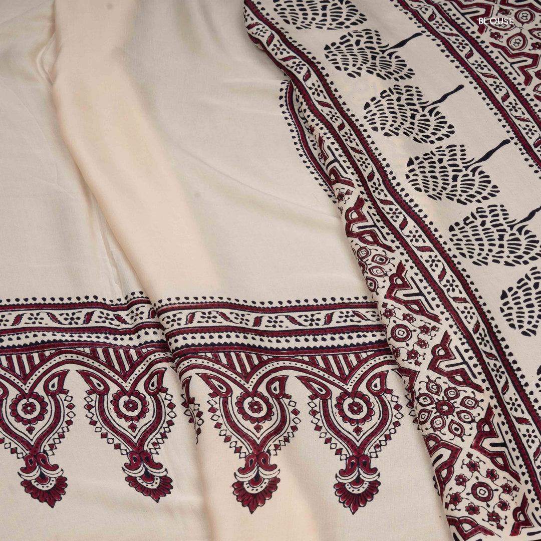 Closeup of Handwoven Off white Modal Silk Saree