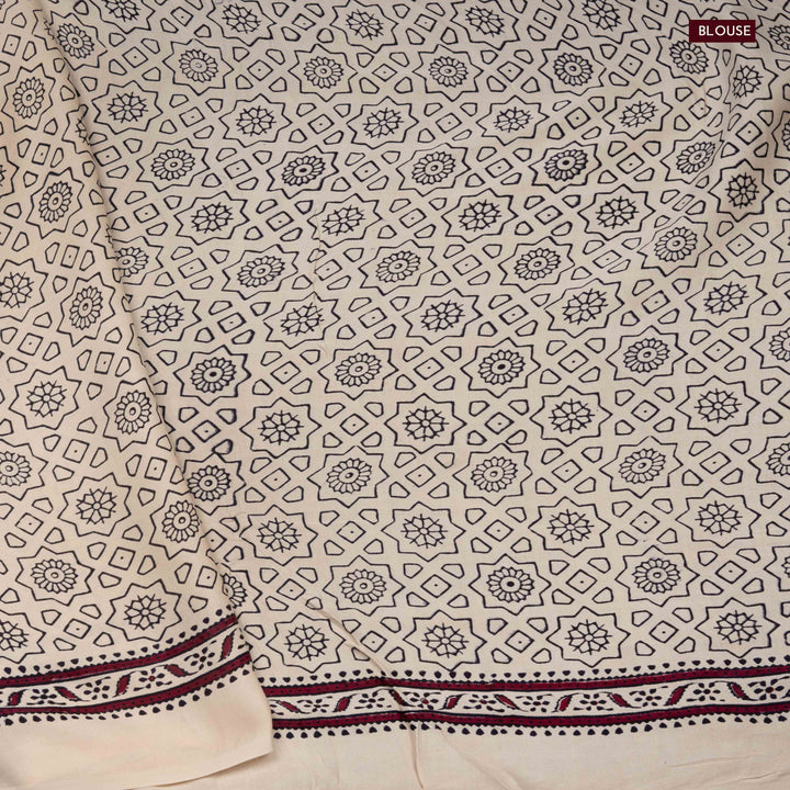 Body dsign of Handwoven Off white Modal Silk Saree