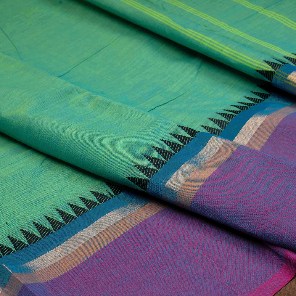 Closeup of  Handwoven Ganga Jamuna border Chettinad Cotton Saree