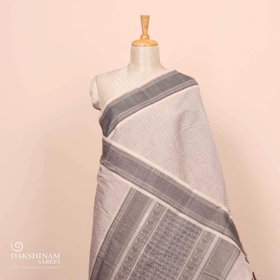 Pleats/body of Handwoven Checks Kanjivaram Cotton Saree
