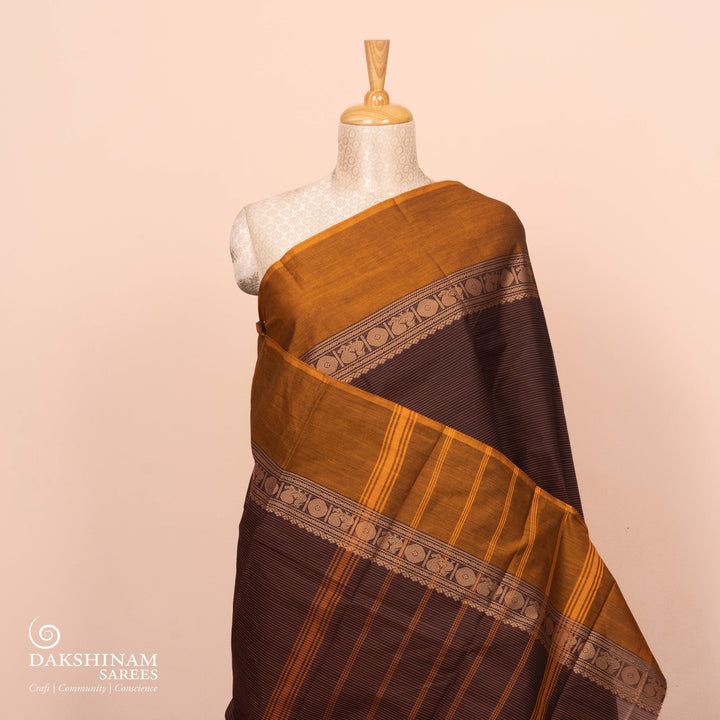 Pleats/body of Handwoven Ganga Jamuna border Chettinad Cotton Saree