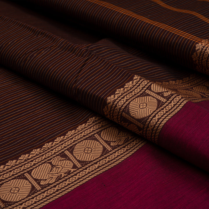 Closeup of Handwoven Ganga Jamuna border Chettinad Cotton Saree