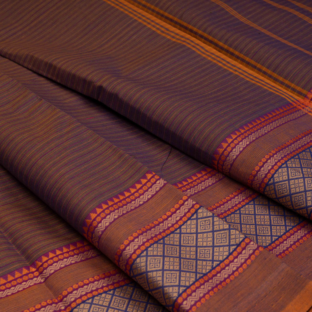 Closeup of Handwoven Grey with Orange border Chettinad Cotton Saree