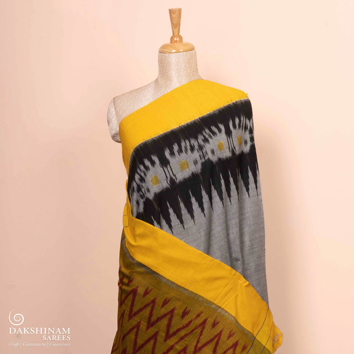 Pleats/body of Handwoven Ikat Cotton Saree