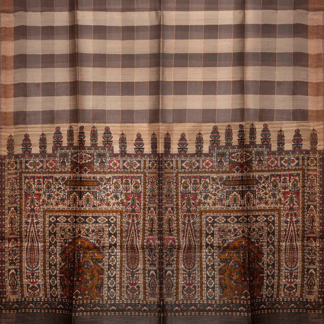 Checkered fabric with intricate border design