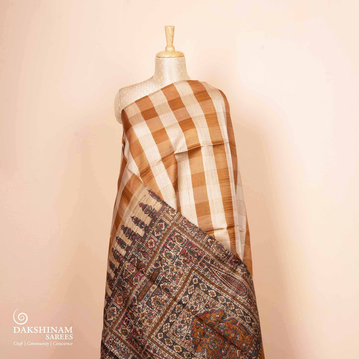 Body and pleats of Handwoven  Kora Tussar silk Saree
