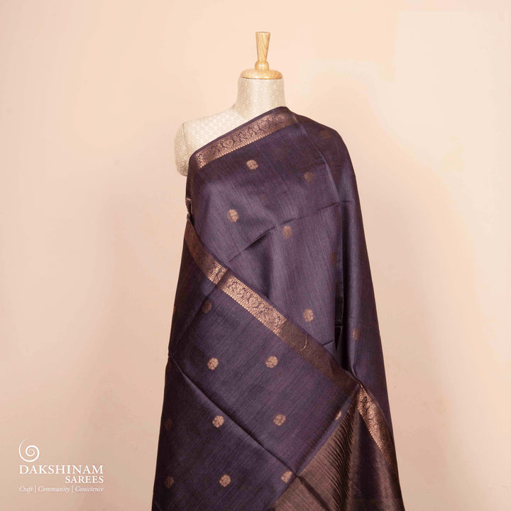 Pleats/body of  Handwoven Tussar Moonga silk Saree