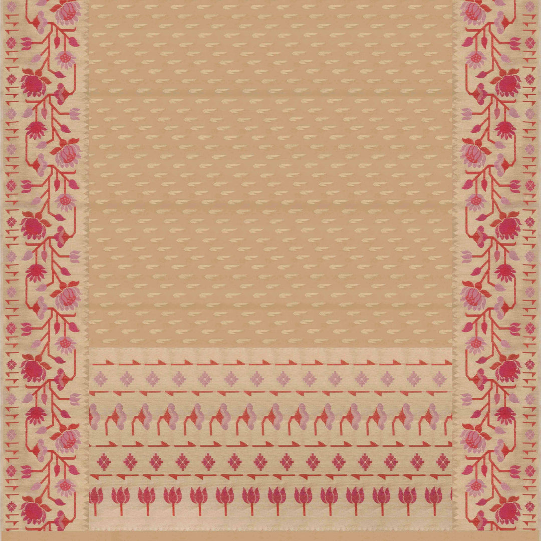 Pallu of Handwoven offwhite kora  silk Saree