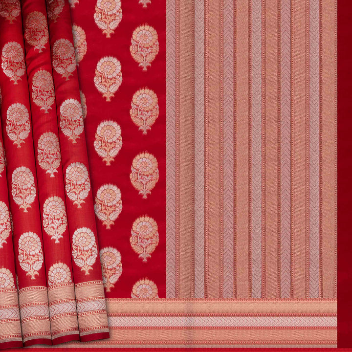 Pleats/body of Handwoven Red kora silk Saree