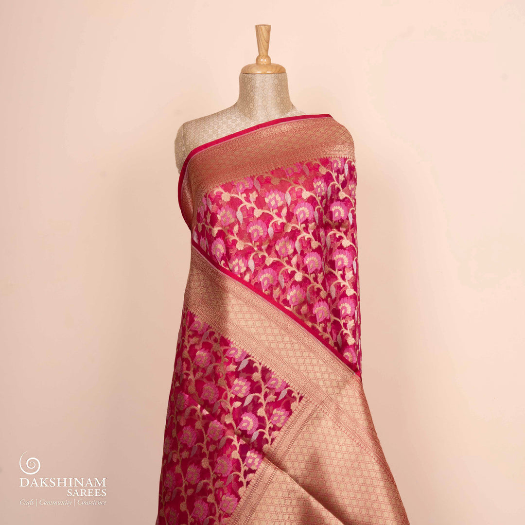 Pleats/body of Handwoven pink kora silk Saree
