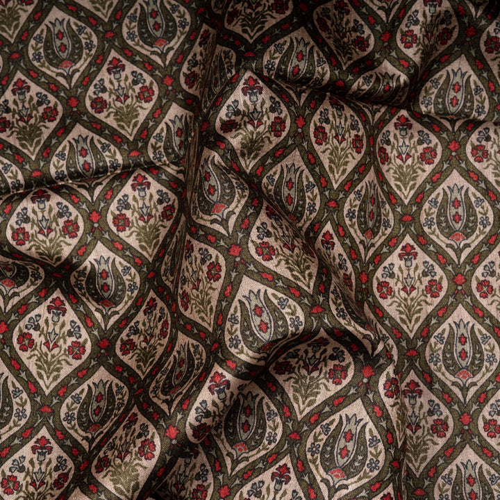 Closeup of Handwoven offwhite Tussar silk Saree