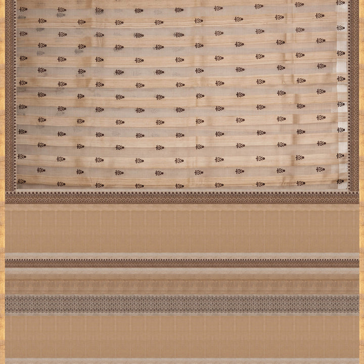 Pallu of Handwoven offwhite kora tussar  silk Saree