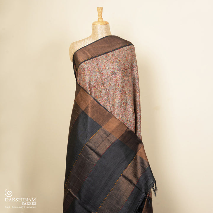 Pleats/body of Handwoven offwhite  tussar  silk Saree