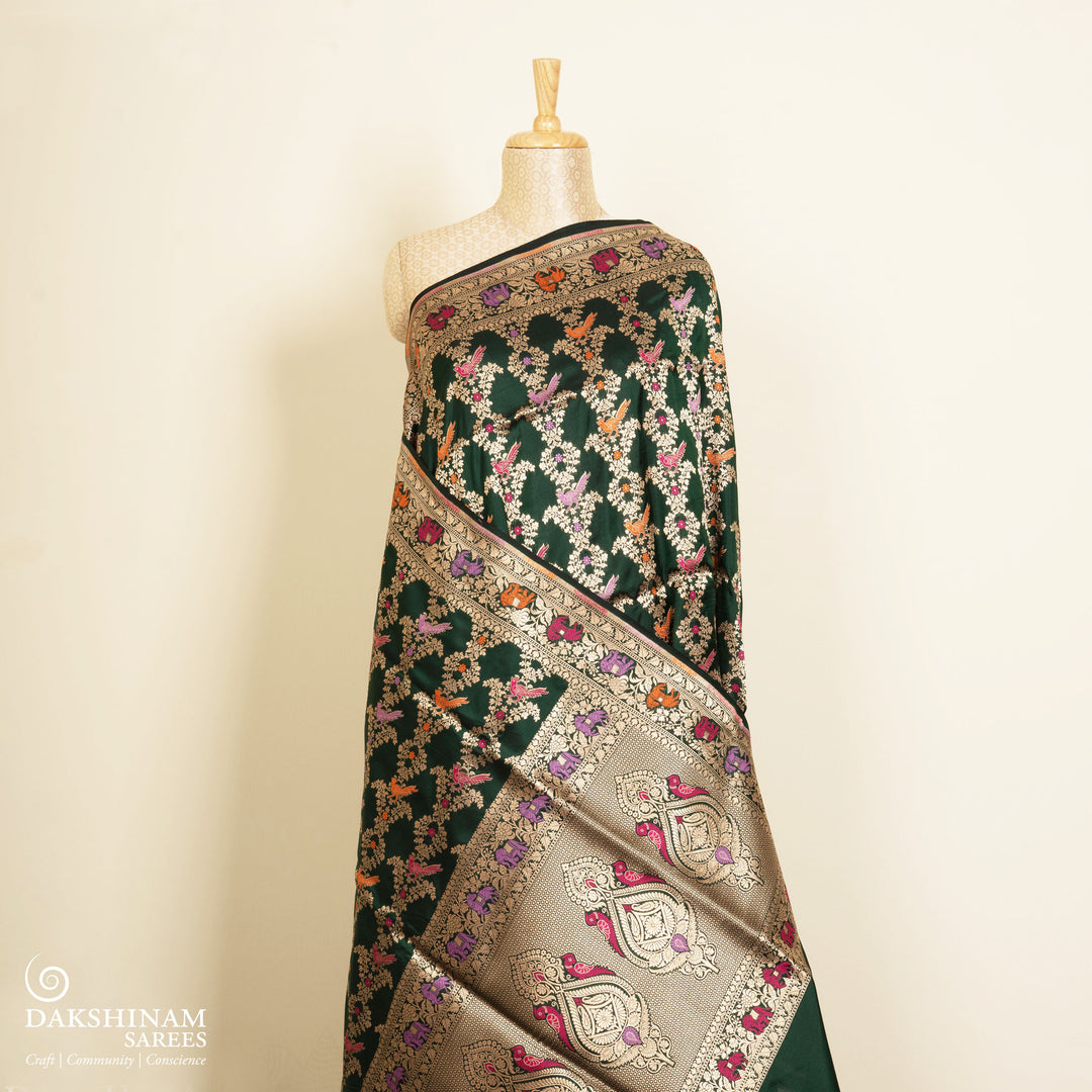 Pleats/body of Handwoven Bottle Green Banarasi Kattan silk Saree