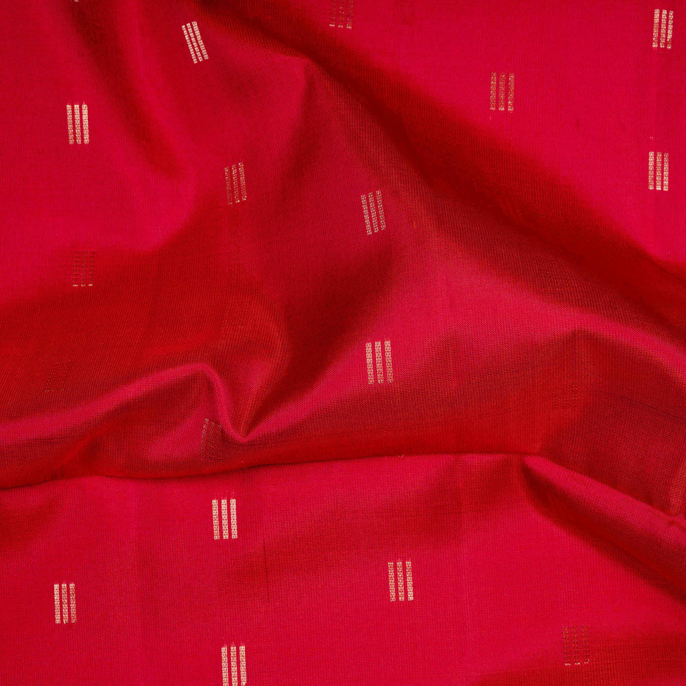 Closeup of Handwoven Dual toned pink with Orange soft silk Saree