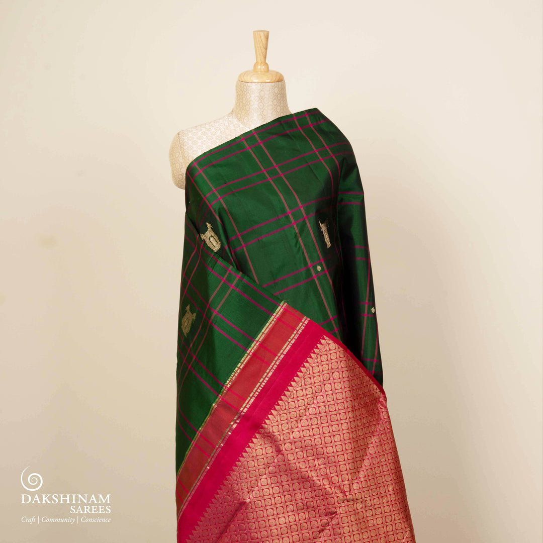 Pleats/body of Handwoven Green with pink Kanjivaram silk Saree