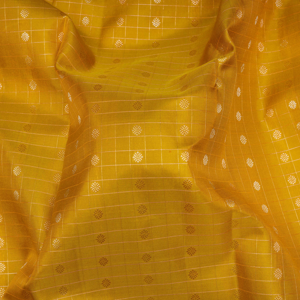 Closeup of Handwoven Lime Green Kanjivaram silk Saree