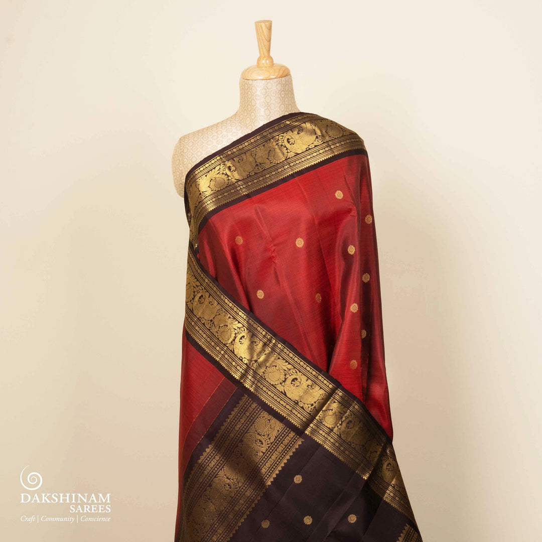 Pleats/body of Handwoven Maroon with Brown Kanjivaram silk Saree